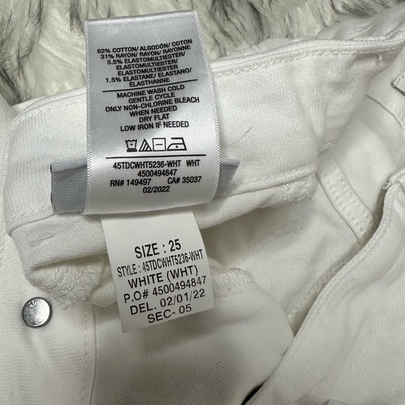 NWT JOE’S Size 25 The Hi Honey High Rise Curvy Cropped Bootcut Jeans - Picture 6 of 8